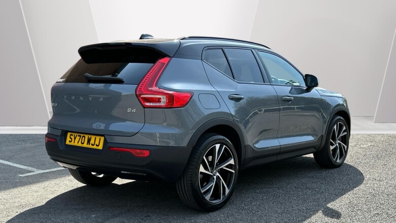 Volvo Xc40 2.0 B4P R DESIGN Pro 5dr Auto Petrol Estate
